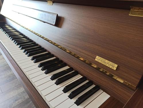 Piano droit Yamaha LU-101, Musique & Instruments, Pianos, Comme neuf, Piano, Autres couleurs, Enlèvement