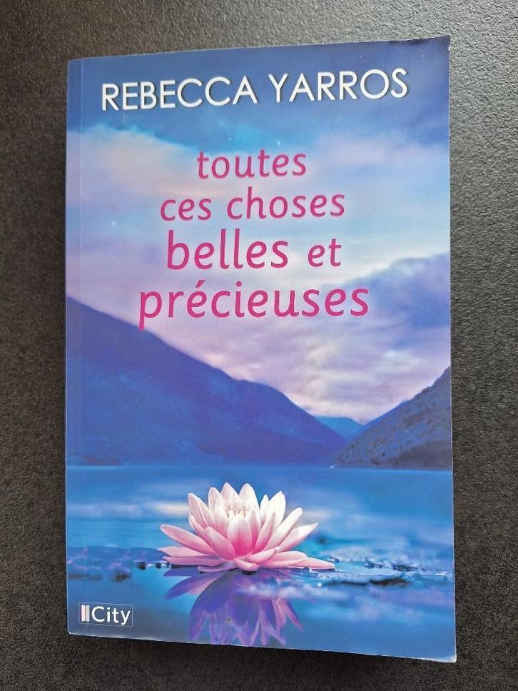 Toutes ces choses belles et précieuses - R. Yarros (2025), Boeken, Romans, Zo goed als nieuw, Ophalen of Verzenden