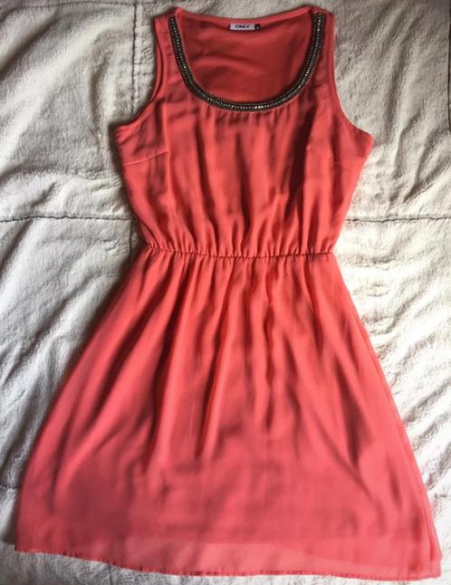 Koraal kleedje met steentjes van Only, Kleding | Dames, Jurken, Zo goed als nieuw, Maat 36 (S), Rood, Boven de knie, Verzenden