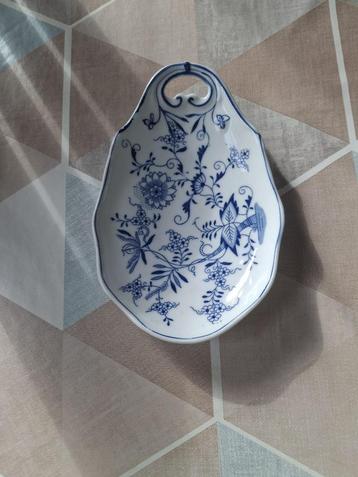 3 vintage Schalen beschikbaar voor biedingen