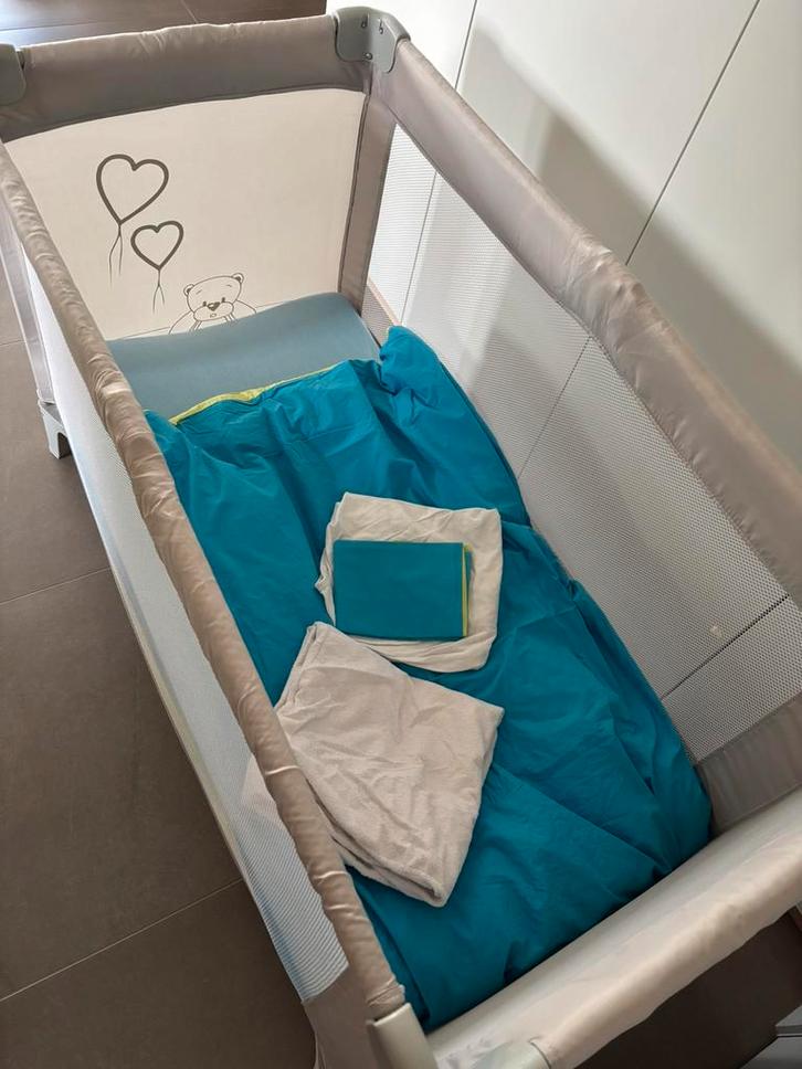 Reisbedje Quax in mooie staat, volledige set!, Kinderen en Baby's, Babywiegjes en Ledikanten, Zo goed als nieuw, Reisbedje, Ophalen