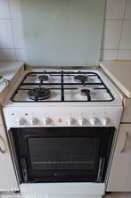Cuisinière à gaz en bonne états, Elektronische apparatuur, Fornuizen, Ophalen, Gebruikt, 4 kookzones, Gas