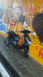 Peugeot kisbee 4t a klasse zie beschrijving, Fietsen en Brommers, Ophalen, Zo goed als nieuw, Peugeot