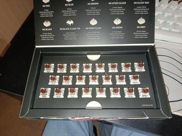  2X Cherry MX brown switches voor toetsenbord. beschikbaar voor biedingen