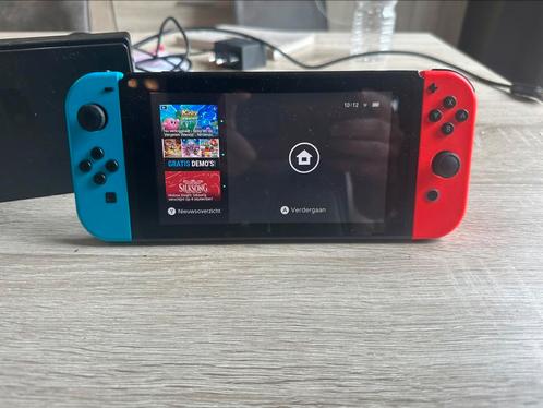 Nintendo Switch, Games en Spelcomputers, Spelcomputers | Nintendo Switch, Zo goed als nieuw, Switch 2019 Upgrade, Met 2 controllers