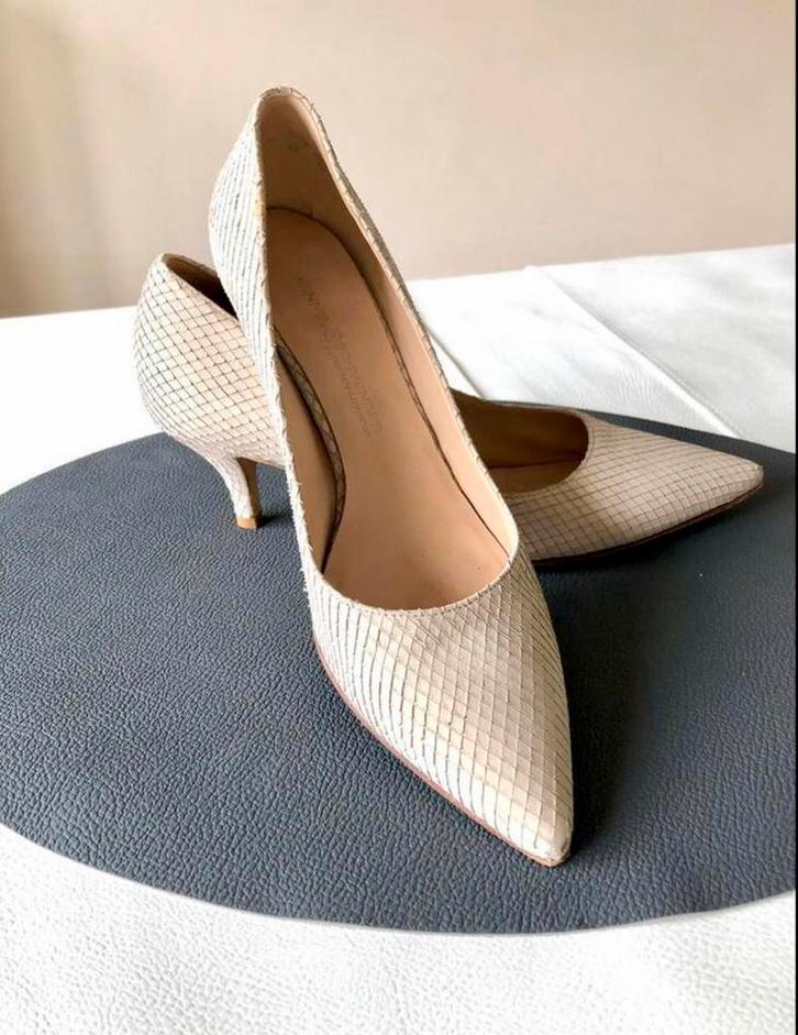 Kennel & Schmenger pumps cremekleurig, Kleding | Dames, Schoenen, Zo goed als nieuw, Pumps, Ophalen of Verzenden