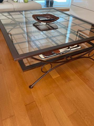 Salontafel beschikbaar voor biedingen