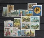 Italië lot 1992  MNH XXX met reeksen  19 zegels, Verzenden