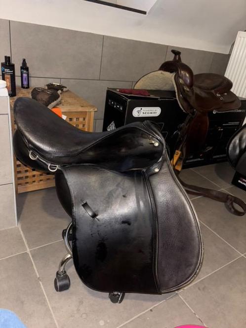 Spring zadel te koop, Dieren en Toebehoren, Paarden en Pony's | Zadels, Gebruikt, Springen, Ophalen