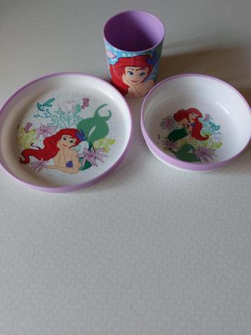 Eet set Baby Bord ,kom & beker  beschikbaar voor biedingen