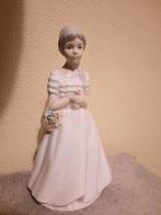 Dame met bloem, Verzamelen, Beelden en Beeldjes, Ophalen, Gebruikt