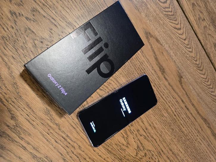 Samsung Galaxy Z Flip4 128Go, Telecommunicatie, Mobiele telefoons | Samsung, Gebruikt, Galaxy Z Flip, 128 GB, Zonder abonnement