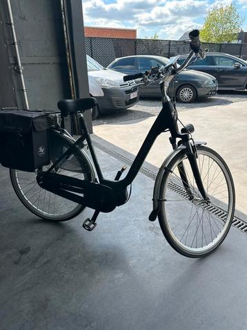 Elektrische dames fiets beschikbaar voor biedingen