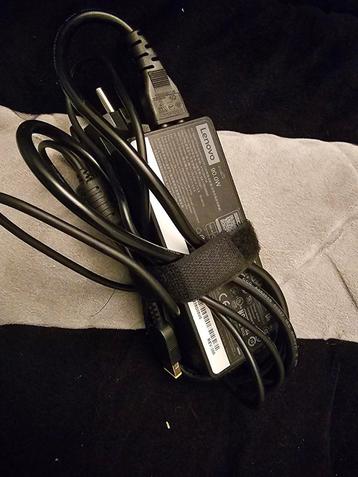 Lenovo 90 watt lader, Computers en Software, Laptop-opladers, Ophalen of Verzenden, Zo goed als nieuw