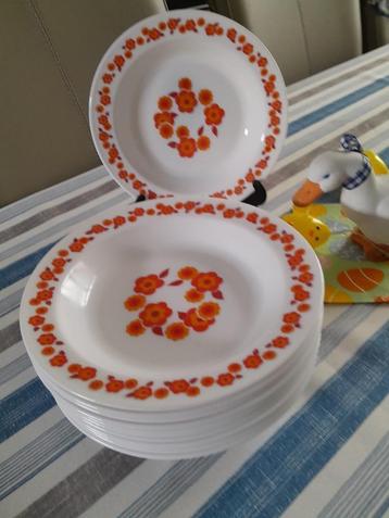 Arcopal Lotus 12 Assiettes creuses TBE, Enlèvement ou Envoi
