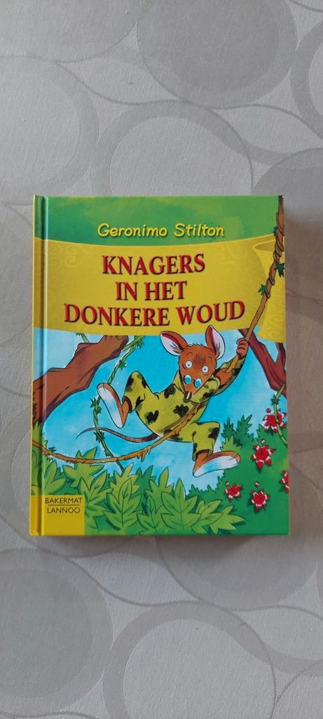 Geronimo Stilton - Knagers in het Donkere Woud, Boeken, Kinderboeken | Jeugd | onder 10 jaar, Zo goed als nieuw, Ophalen of Verzenden