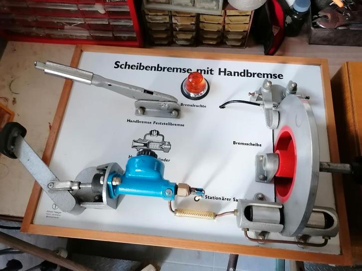 leermodel remmen auto : didactisch lesmateriaal, Antiek en Kunst, Curiosa en Brocante, Ophalen