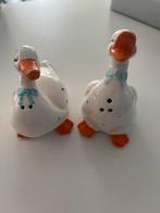 1 vintage zoutvatje en 1 vintage pepervaatje, Ophalen, Zo goed als nieuw