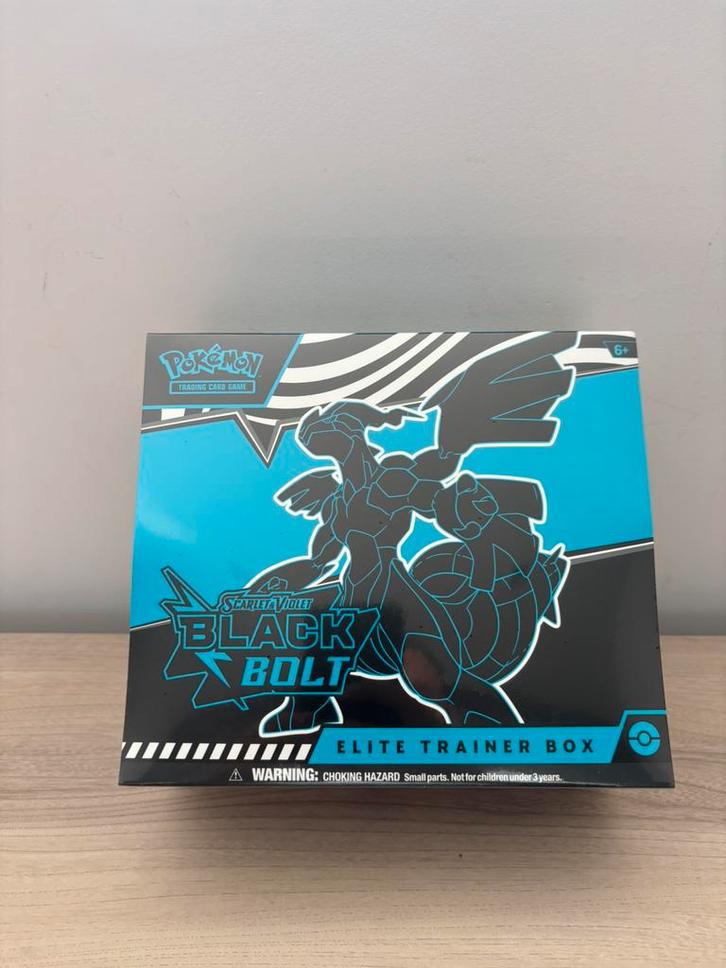 Black Bolt - Elite Trainer Box Zekrom Pokemon Black & White, Hobby en Vrije tijd, Verzamelkaartspellen | Pokémon, Ophalen of Verzenden