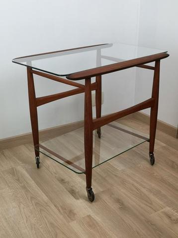 prachtig Mid-century teakhouten serveerwagen, bijzettafel beschikbaar voor biedingen