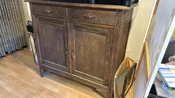 antieke winkeltoog beschikbaar voor biedingen