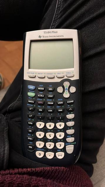 TI-84 plus rekenmachine beschikbaar voor biedingen
