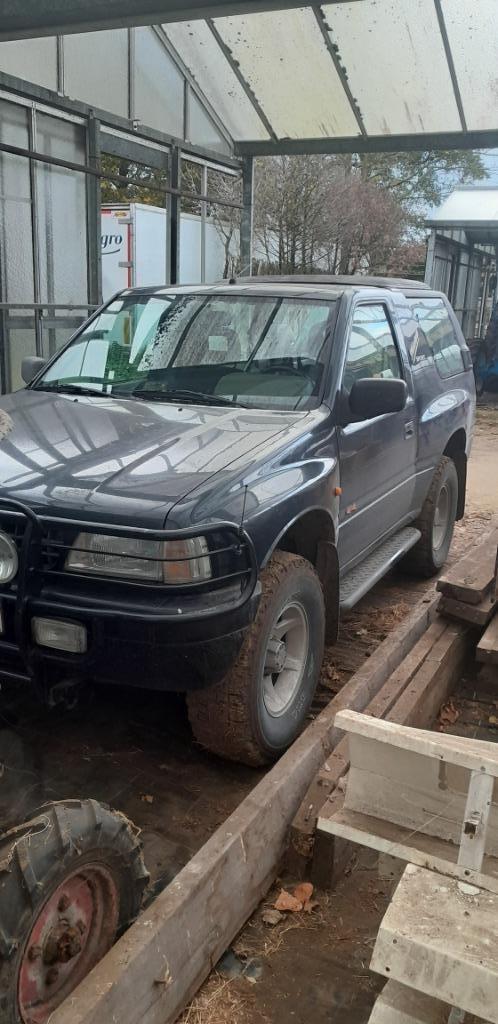 Opel frontera oldtimer 2.0 benzine kort, Auto's, Opel, Particulier, Frontera, 4x4, Centrale vergrendeling, Dakrails, Lichtmetalen velgen