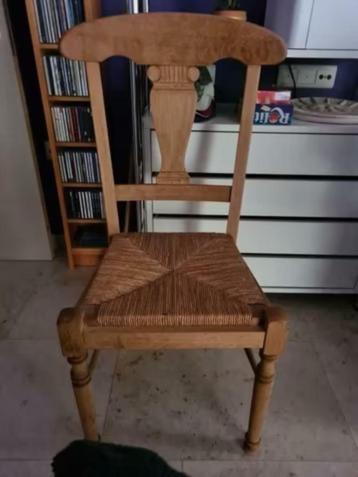 stoel met riet zitting beschikbaar voor biedingen