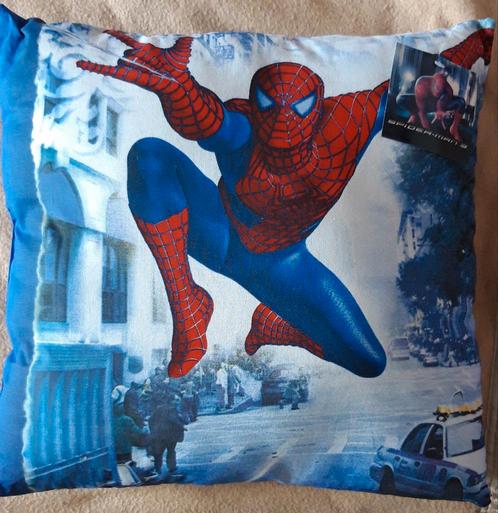 Spiderman 3 kussen + plaid, Huis en Inrichting, Woonaccessoires | Kussens, Nieuw, Overige vormen, Ophalen