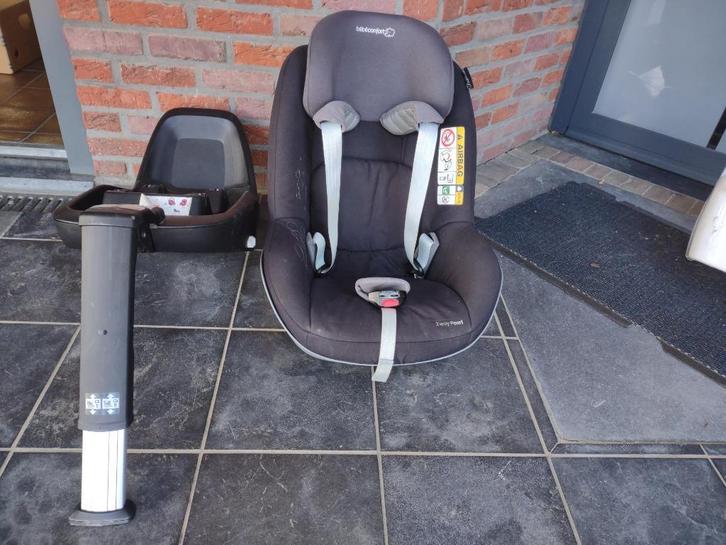 Maxi cosy Pearl + 2-way fix basis (familyfix), Kinderen en Baby's, Autostoeltjes, Gebruikt, Maxi-Cosi, 9 t/m 18 kg, Isofix, Slaapstand