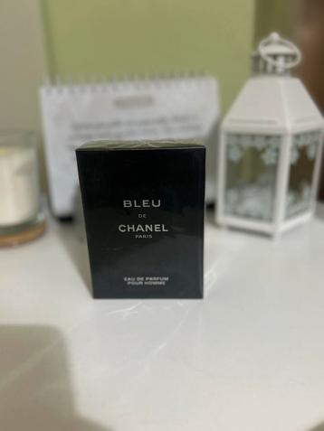 Chanel bleu beschikbaar voor biedingen