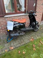 Scooter A klasse te koop, Fietsen en Brommers, Ophalen, Zo goed als nieuw, Benzine