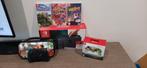 Nintendo switch + 2 controllers +3 games + een tassje, Ophalen, Zo goed als nieuw