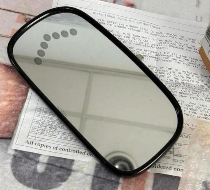 Cadillac 88892971 Genuine OEM Origineel Spiegel glas NIEUW, Auto-onderdelen, Spiegels, Cadillac, Nieuw, Ophalen of Verzenden