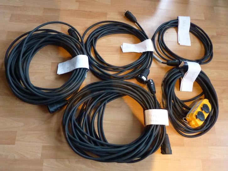 LOT DE 5 CABLES RALLONGES 220V - 3G2,5 - CAOUTCHOUC NOIR, Musique & Instruments, Câbles & Prises, Utilisé, Enlèvement