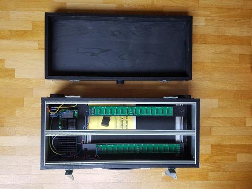 Powered Eurorack Case 2 x 124 HP - as new, Musique & Instruments, Synthétiseurs, Comme neuf, Enlèvement ou Envoi
