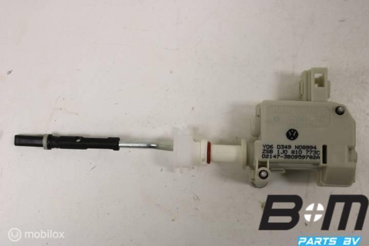 Stelelement voor tankklep Volkswagen Golf 4, Auto-onderdelen, Overige Auto-onderdelen, Gebruikt