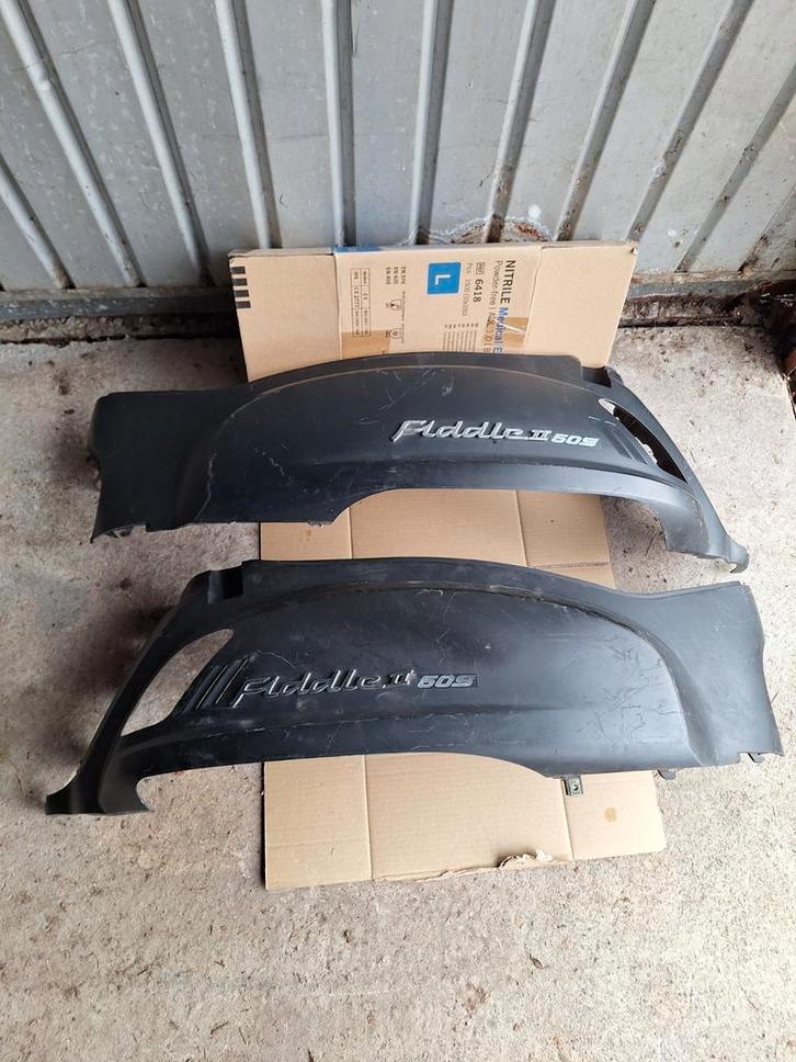 Zij kappen sym fiddle 2 50cc scooter, Fietsen en Brommers, Brommeronderdelen | Algemeen, Carburateur, Ophalen of Verzenden