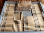 Spaanse kantklosjes 175 stuks bolillos encaje bobbin lace, Ophalen of Verzenden, Zo goed als nieuw, Klos(sen)