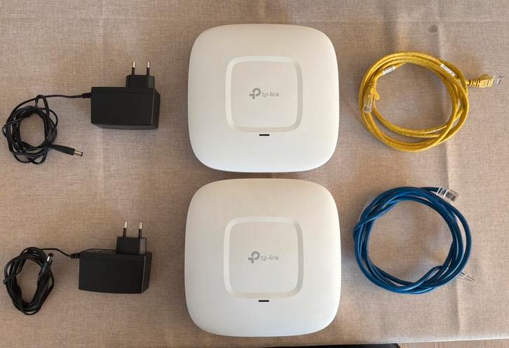2X  Dual band WiFi Access Point - TP Link EAP225 - ALS NIEUW, Computers en Software, Accesspoints, Zo goed als nieuw, Ophalen