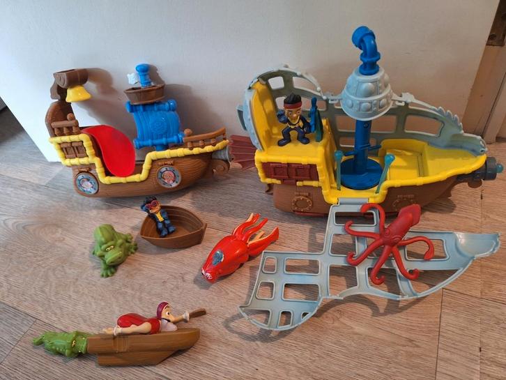 2 sets van Jack & the Neverland pirates, kapitein Haak, Dory, Kinderen en Baby's, Speelgoed | Badspeelgoed, Gebruikt, Ophalen of Verzenden