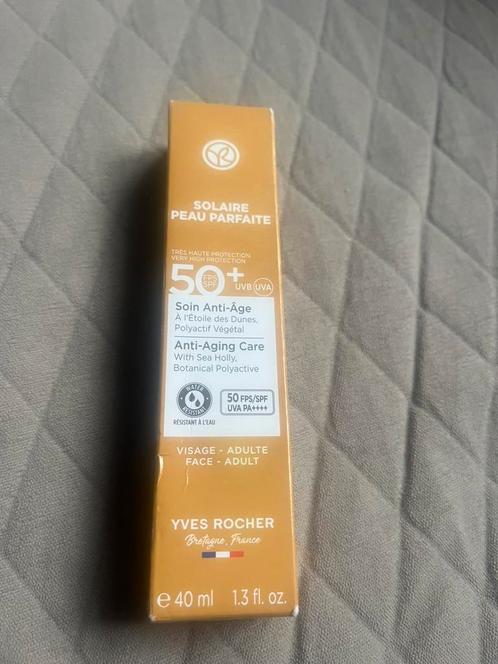 Yves Rocher Solaire Peau Parfaite Crème Anti-Âge SPF 50, Handtassen en Accessoires, Uiterlijk | Gezichtsverzorging, Zo goed als nieuw