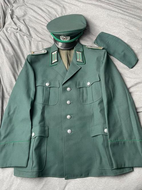 DDR Volkspolizei visie cap, jas en side cap, Verzamelen, Militaria | Algemeen, Overige soorten, Kleding of Schoenen, Verzenden