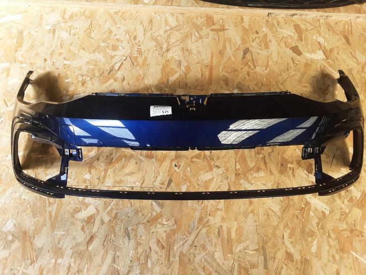 BUMPER VOOR Volkswagen Golf VIII (CD1) (5H0807221G), Auto-onderdelen, Carrosserie, Bumper, Volkswagen, Voor, Gebruikt