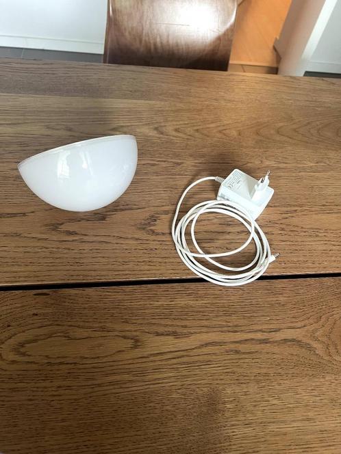 Philips Hue Go Draagbare Draadloze Tafellamp (2x) met lader, Huis en Inrichting, Lampen | Tafellampen, Gebruikt, Ophalen of Verzenden