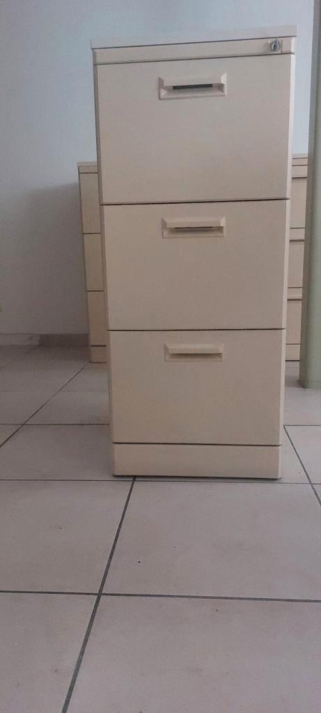 Stevige ladenkasten Pami - met 3 laden licht beige, Huis en Inrichting, Kasten | Ladekasten, Gebruikt, Ophalen