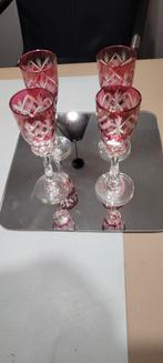 mooie rode kristal glazen op spiegel (8iv279/9), Enlèvement ou Envoi