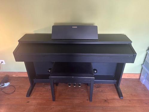 Casio piano inclusief hoofdtelefoon en kruk, Muziek en Instrumenten, Piano's, Zo goed als nieuw, Piano, Zwart, Digitaal, Hoogglans