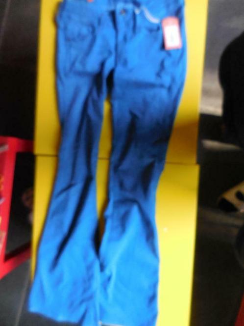 broek dames G-star RAWnieuw 29/32 olifantenpijpen, Kleding | Dames, Broeken en Pantalons, Nieuw, Maat 36 (S), Blauw, Lang, Ophalen of Verzenden