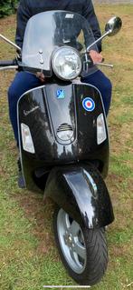 Piaggio Vespa 125 GTS zwart, Fietsen en Brommers, Scooters | Vespa, Ophalen, Gebruikt